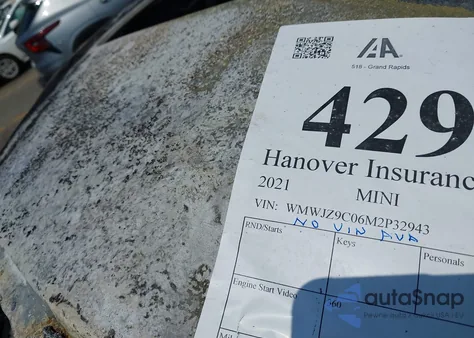 2021 Mini Clubman John Cooper Works z USA, uszkodzony, nr VIN WMWJZ9C06M2P32943